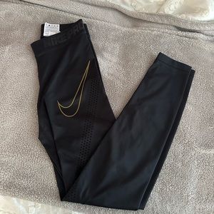 Nike Pro leggings with mesh detailing